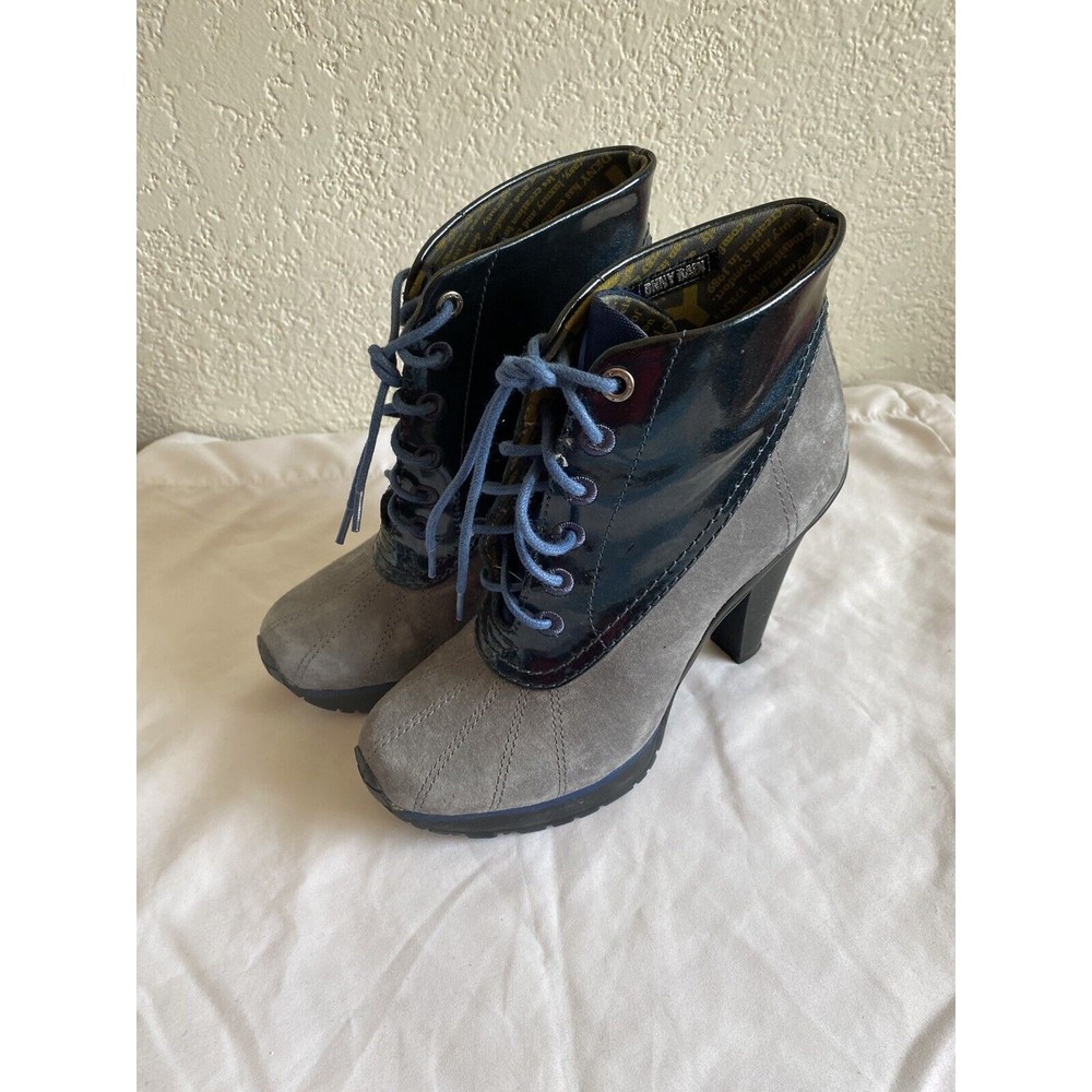 DKNY Rain Boot Britten Sapphire Women’s Size 06/36 In Really Good Condition